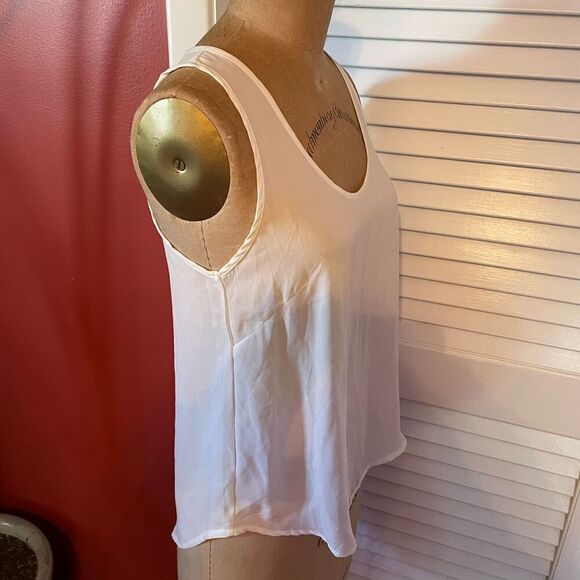 LUSH | white sleeveless blouse XS - Picture 2 of 5